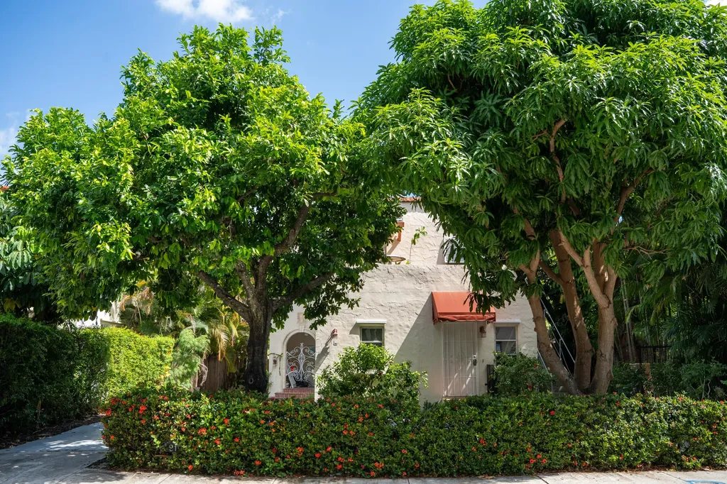 219 Seminole Avenue Palm Beach FL 33480