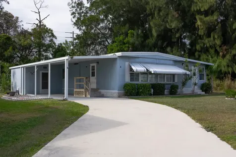 6 Angelita Port Saint Lucie FL 34952