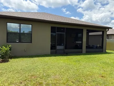 571 Se Old Country Road Palm Bay FL 32909