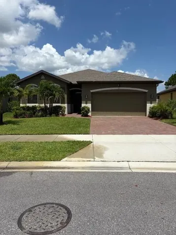 571 Se Old Country Road Palm Bay FL 32909