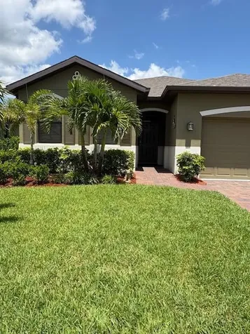 571 Se Old Country Road Palm Bay FL 32909