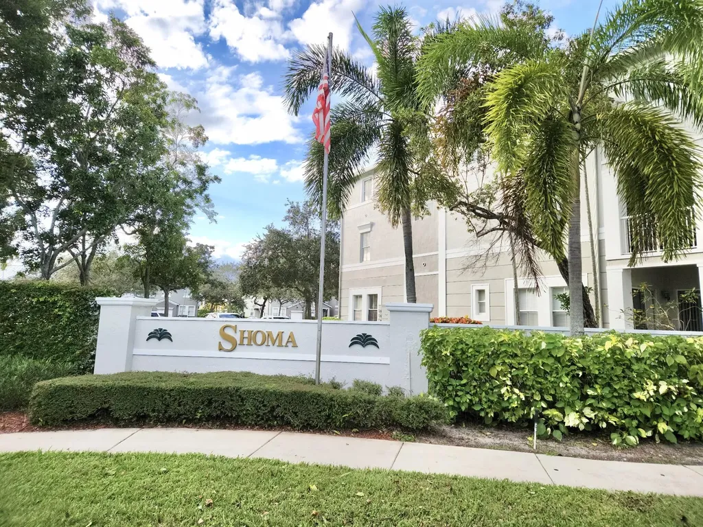 1006 Shoma Drive Royal Palm Beach FL 33414