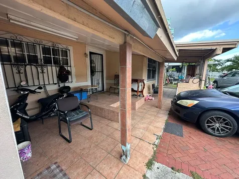 3197 Nw 100 Street Miami FL 33147