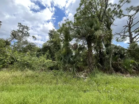 15501 Whitehall Avenue Port Charlotte FL 33953
