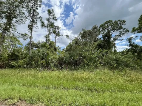 15501 Whitehall Avenue Port Charlotte FL 33953