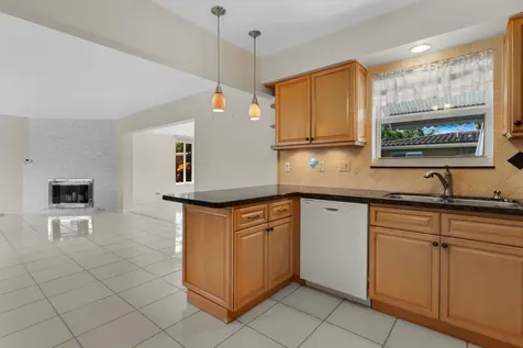 2720 Se 2nd Court Pompano Beach FL 33062