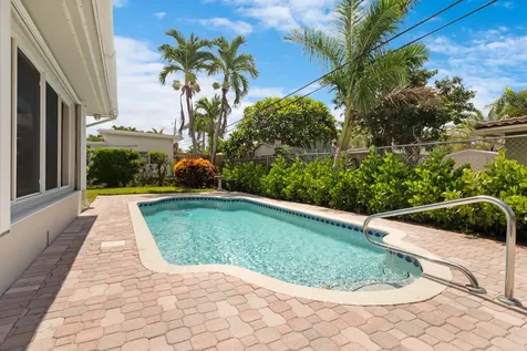 2720 Se 2nd Court Pompano Beach FL 33062