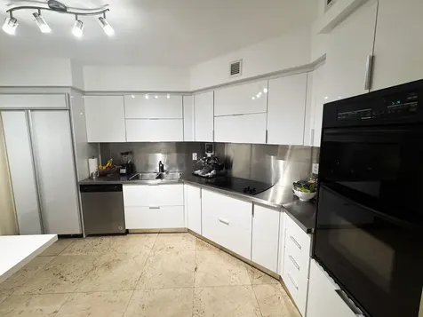 18911 Collins Avenue Sunny Isles Beach FL 33160
