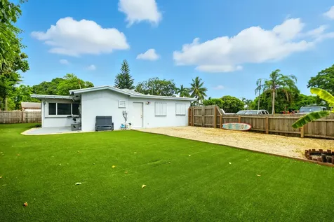 2898 Se 1st Place Boynton Beach FL 33435