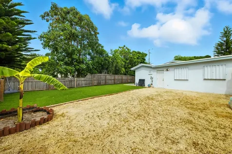 2898 Se 1st Place Boynton Beach FL 33435