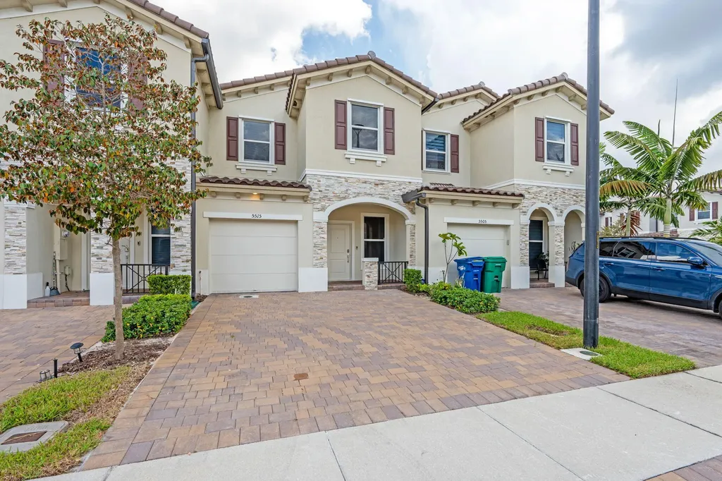 5515 NW 27th Street Lauderhill FL 33313