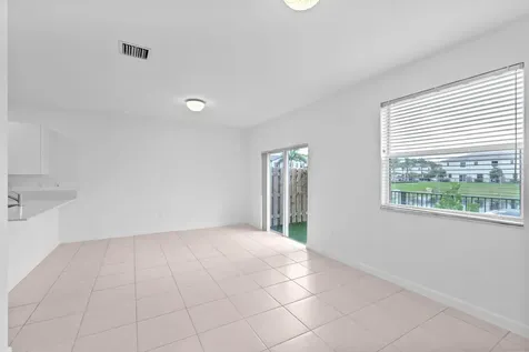 5515 NW 27th Street Lauderhill FL 33313