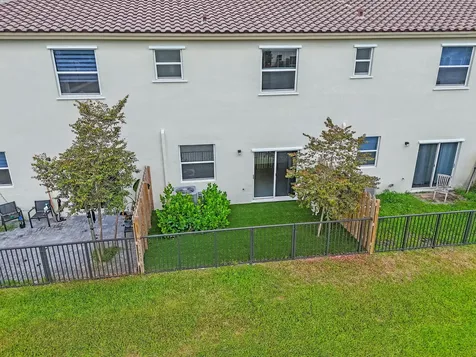 5515 NW 27th Street Lauderhill FL 33313