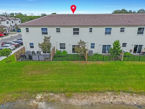 5515 NW 27th Street Lauderhill FL 33313