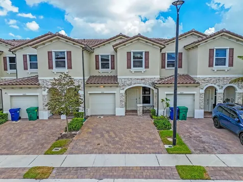 5515 NW 27th Street Lauderhill FL 33313