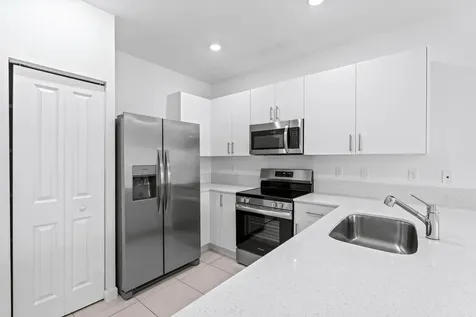 5515 NW 27th Street Lauderhill FL 33313