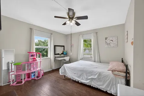 1136 W 7th Street Riviera Beach FL 33404