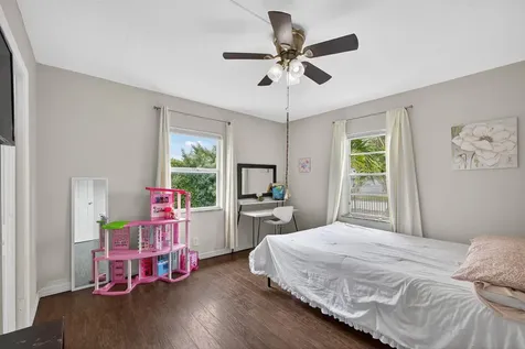 1136 W 7th Street Riviera Beach FL 33404