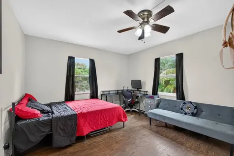 1136 W 7th Street Riviera Beach FL 33404