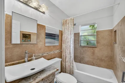 1136 W 7th Street Riviera Beach FL 33404