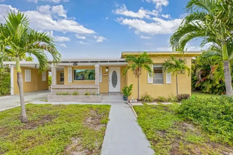 1136 W 7th Street Riviera Beach FL 33404