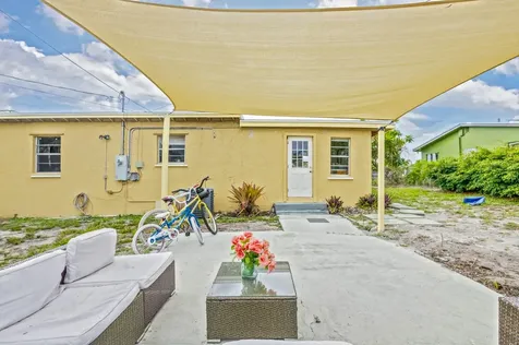 1136 W 7th Street Riviera Beach FL 33404