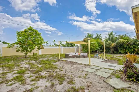 1136 W 7th Street Riviera Beach FL 33404