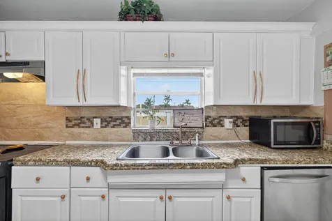 1136 W 7th Street Riviera Beach FL 33404