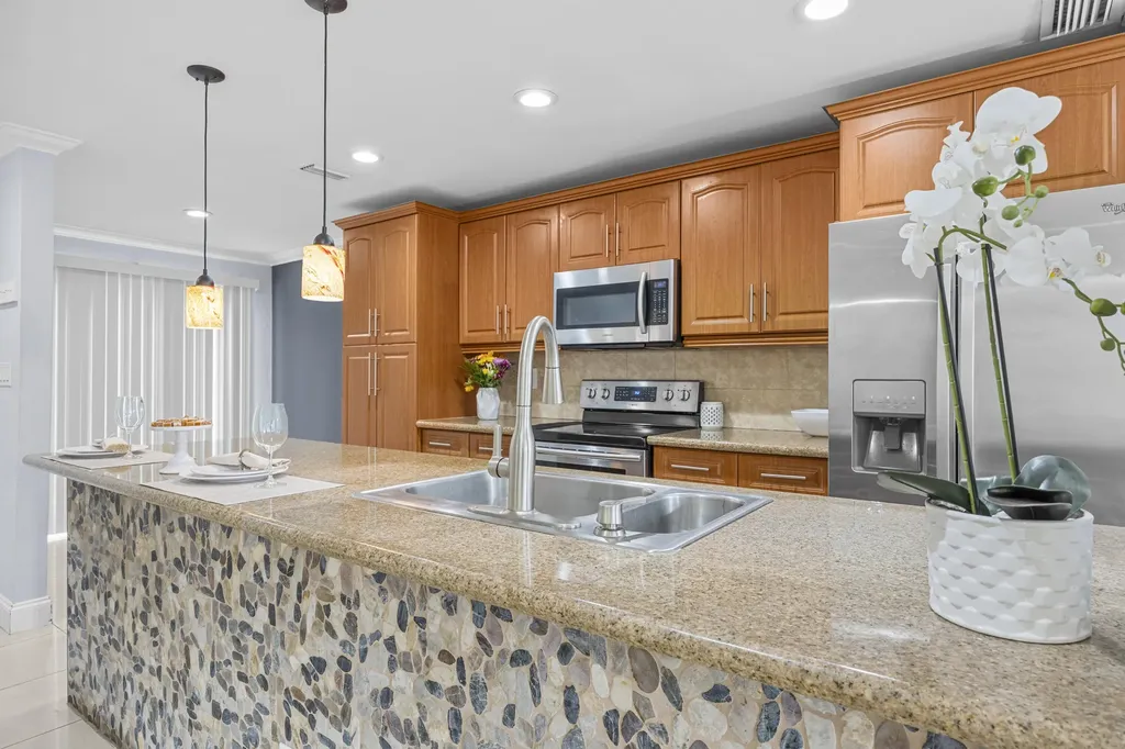 841 Nw 82nd Avenue Plantation FL 33324