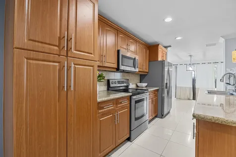 841 Nw 82nd Avenue Plantation FL 33324