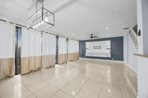 841 Nw 82nd Avenue Plantation FL 33324