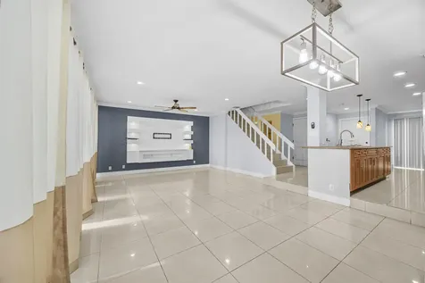 841 Nw 82nd Avenue Plantation FL 33324