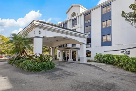 7051 Seacrest Boulevard Lake Worth FL 33462