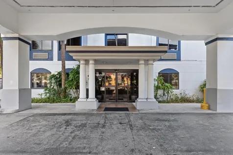 7051 Seacrest Boulevard Lake Worth FL 33462