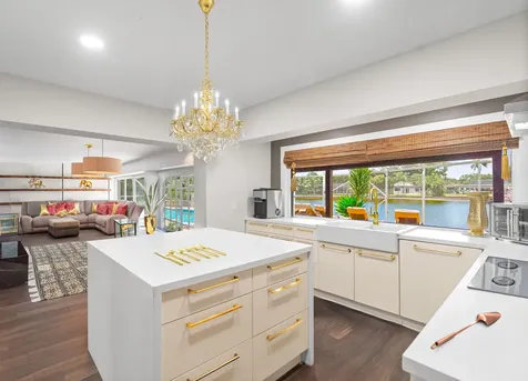 6106 Royal Poinciana Lane Tamarac FL 33319
