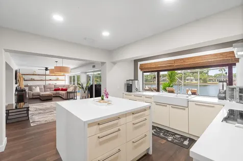 6106 Royal Poinciana Lane Tamarac FL 33319