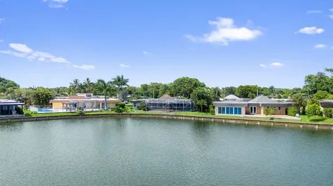 6106 Royal Poinciana Lane Tamarac FL 33319