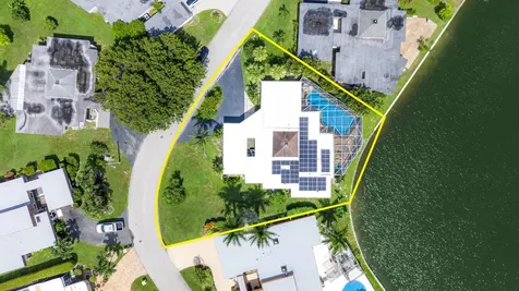 6106 Royal Poinciana Lane Tamarac FL 33319