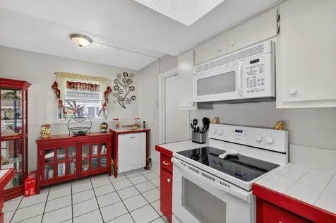 3051 Nw 1st Drive Pompano Beach FL 33064