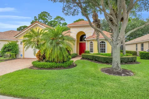 8821 Champions Way Port Saint Lucie FL 34986