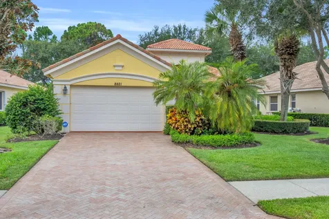 8821 Champions Way Port Saint Lucie FL 34986