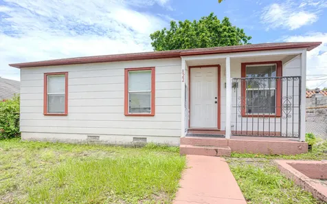 822 30th Court West Palm Beach FL 33407