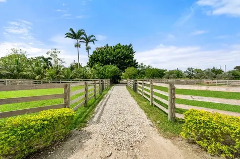 1754 B Road Loxahatchee Groves FL 33470