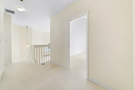 8022 Nw 114th Place Doral FL 33178