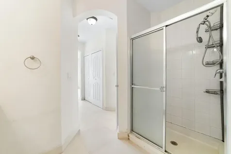 8022 Nw 114th Place Doral FL 33178