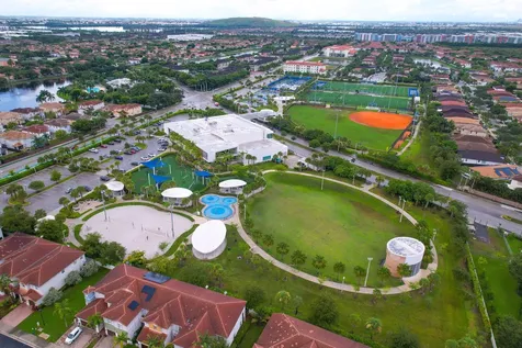 8022 Nw 114th Place Doral FL 33178