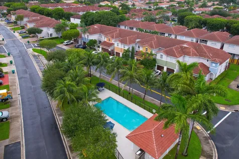 8022 Nw 114th Place Doral FL 33178