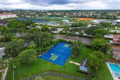 8022 Nw 114th Place Doral FL 33178