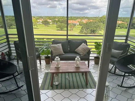 3507 Oaks Way Pompano Beach FL 33069