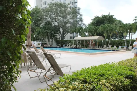 3507 Oaks Way Pompano Beach FL 33069